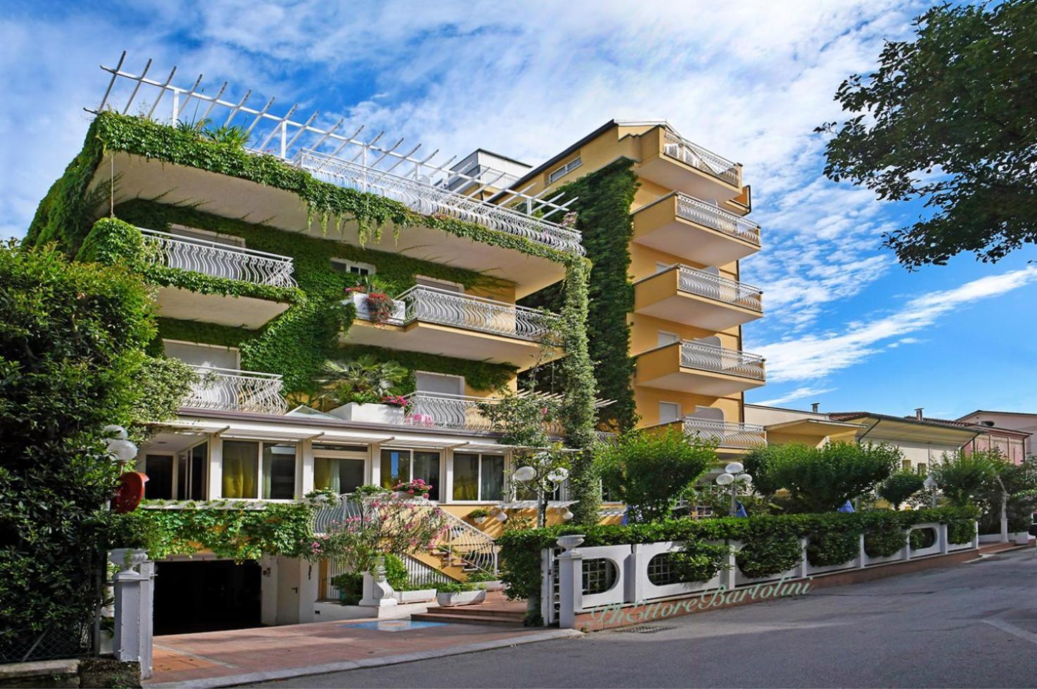 Hotel Marconi Каттолика Экстерьер фото
