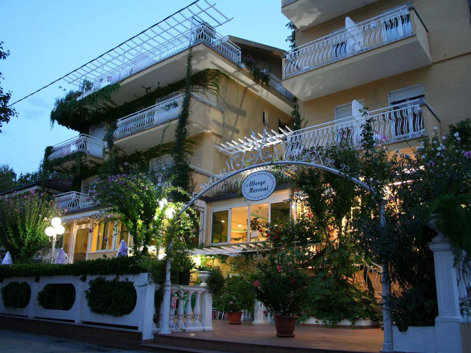 Hotel Marconi Каттолика Экстерьер фото